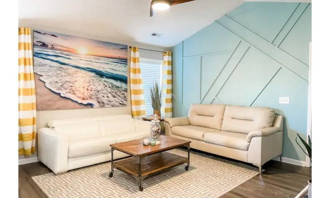 Murraysville Casa | Cheerful Coastal Cottage, Minutes to the Beaches