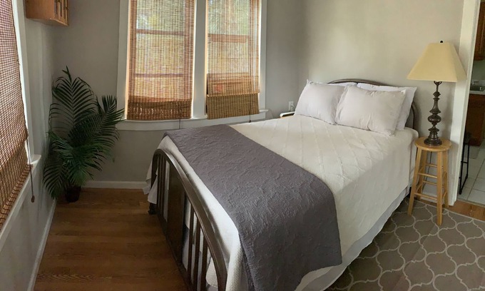 Parrot Cove Cabaña | Cheerful Cottage Close to the Beach!