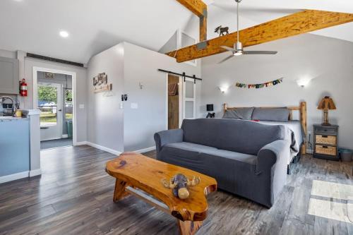 Twin Mountain Casa | Cheerful Cottage Close to Franconia Notch #4