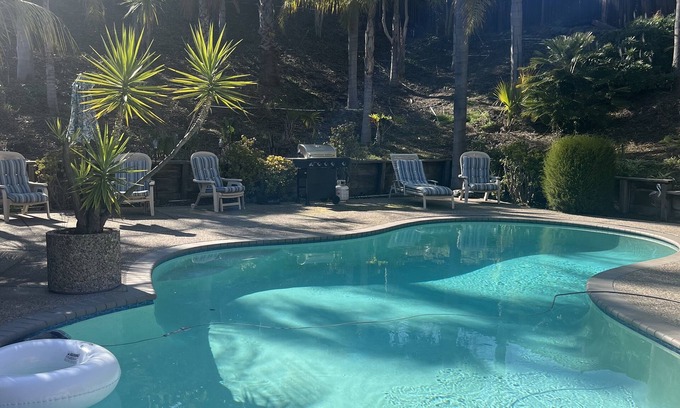 Antioch Casa | Cheerful house 3 bed 4 bath pool house