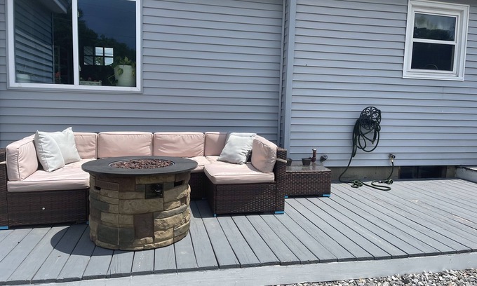 Litchfield Casa | Cheerful PET FRIENDLY Home