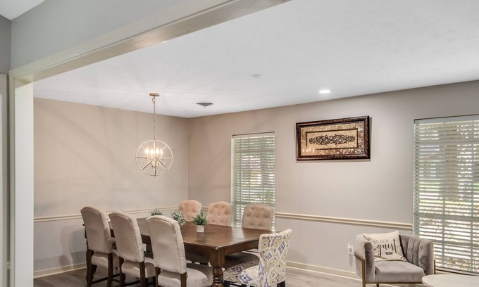 Tougaloo Casa | Cheerful, Relaxing Home Away From Home!