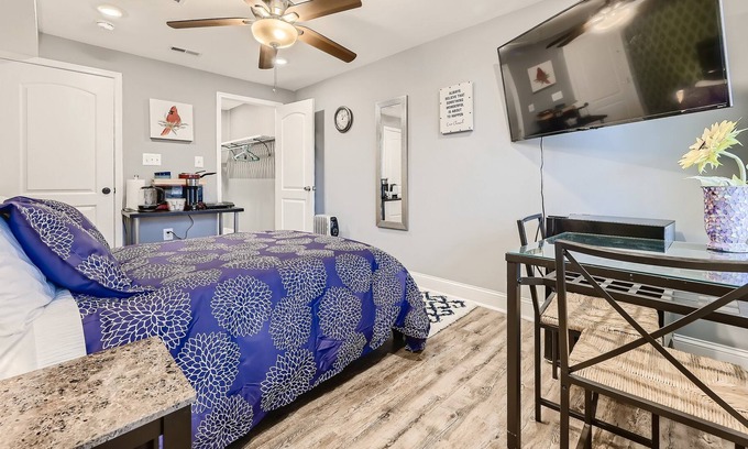 Ellicott City Apartamento | Cheerful studio w/ private entrance & parking