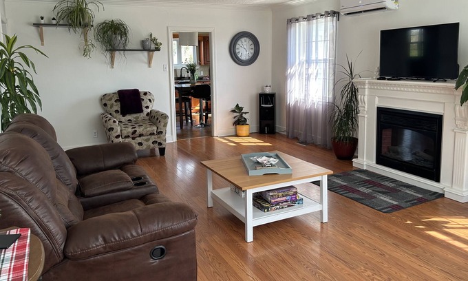 Salmon River Casa | Cheerful Two Bedroom Country Home
