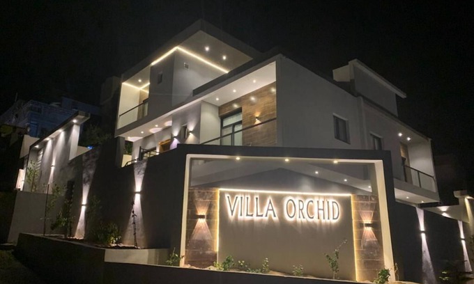 Al Hada Villa | Cheerful Villa w/ Garden and Balconies Overlooking Al Hada 5 minutes from Center