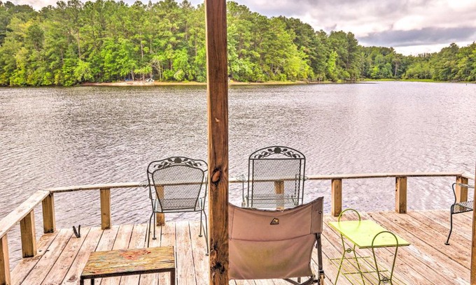 South Carolina Lakes & Blackwater Rivers Casa | Cheery Swansea Home on Calmont Pond with Dock!