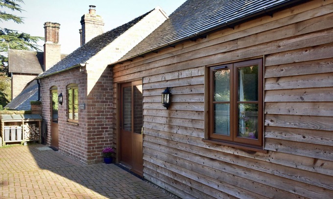 Wollerton Casa | Cheese Room Cottage by Interhome