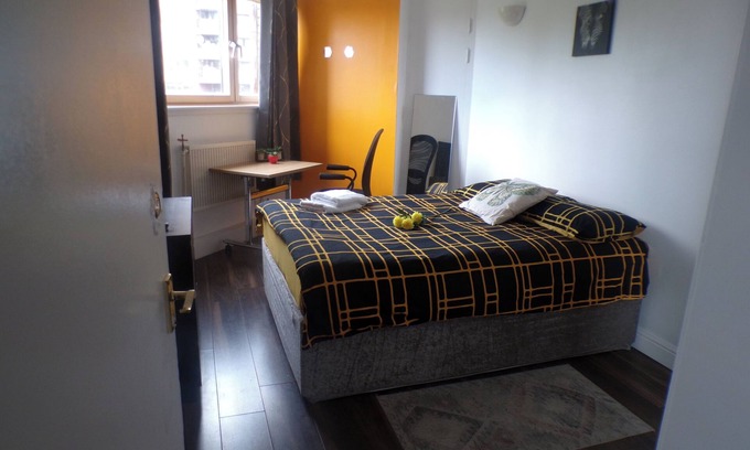 Chelsea Riverside Apartamento | Chelsea Orange Apartment Sleeps10-PetsOK-Parking