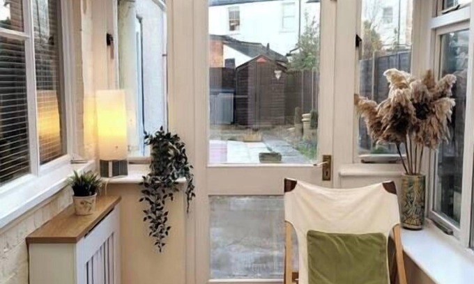 Cheltenham Casa | Comfy Cheltenham home, ideal base for Literature Festival