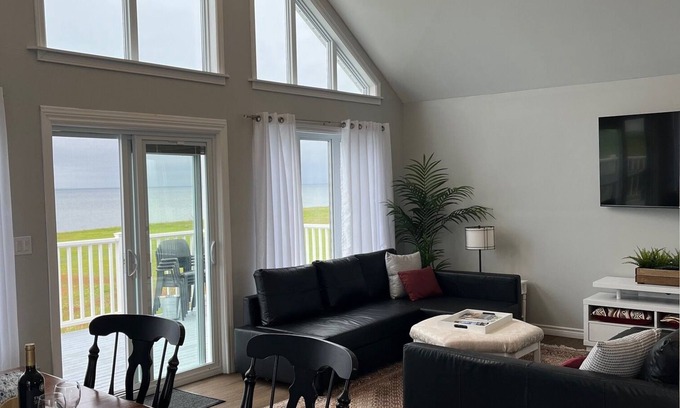 Chelton Cabaña | Chelton Oceanfront Cottage