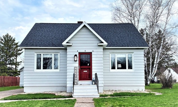 Ashland Casa | Chequamegon Cottage | 2 Bed, 1 Bath