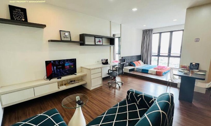 Seri Kembangan Apartamento | Cheras Cozy Studio House with Free WIFI , Netflix.