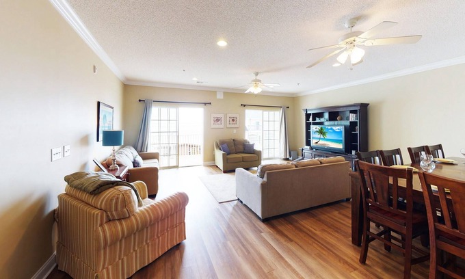 North Myrtle Beach Condominio | Cherry Grove Villas by Coastline Resorts