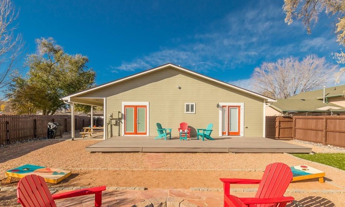 Fruita Casa | Cherry Pie: Stylish Stay Near Trails & Downtown