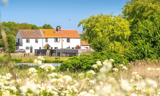 Runham Casa | Cherry Tree Cottage | 2 bedroom | Countryside