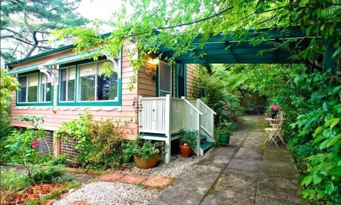Leura Casa | Cherry Tree Cottage