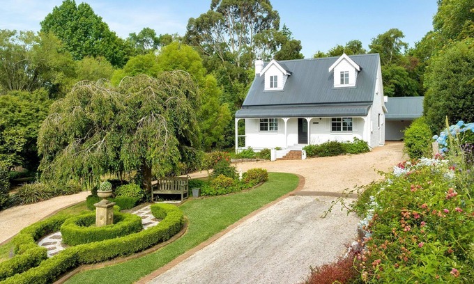 Burrawang Casa | Cherry Tree Cottage, Burrawang, Southern Highlands