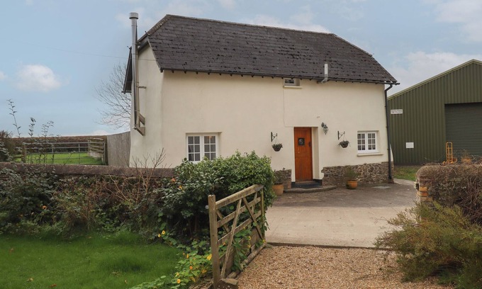Broadwoodkelly Cabaña | CHERRYBLOSSOM COTTAGE, pet friendly, with open fire in Winkleigh