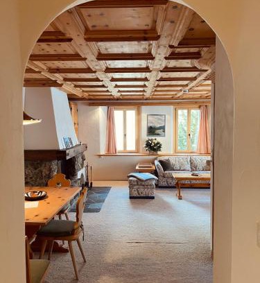 La Punt-Chamues-ch Apartamento | Chesa Coronella