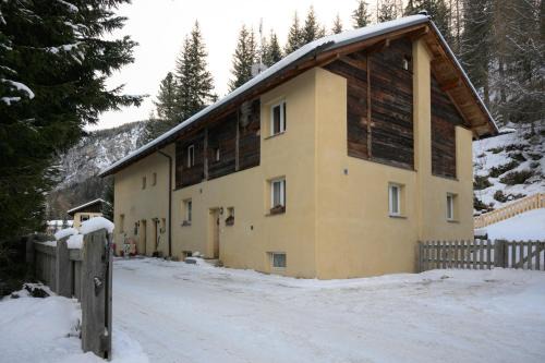 La Punt-Chamues-ch Apartamento | Chesa Gulas - La Punt-Chamues-ch