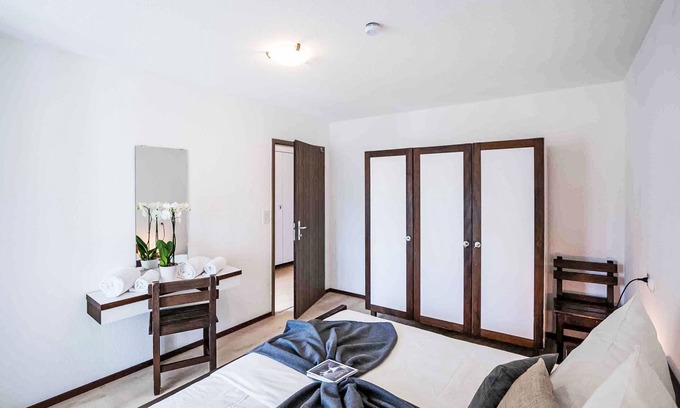 Sankt Moritz-Bad Apartamento | Chesa Ova Cotschna 606 by Interhome