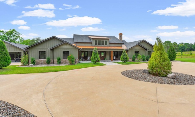 Brooksville Casa | Chesaco Creek Ranch. A Serene Luxury Estate, located 45 minutes from Tampa