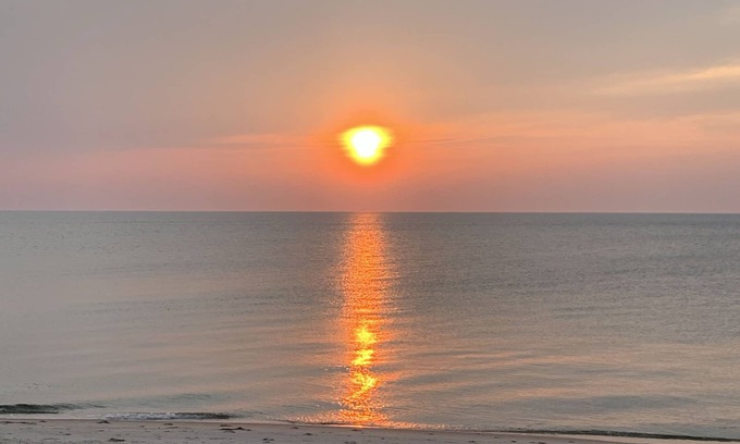Silver Beach Cabaña | Chesapeake Bay Beach Cottage, private beach Book Now Summer 2025