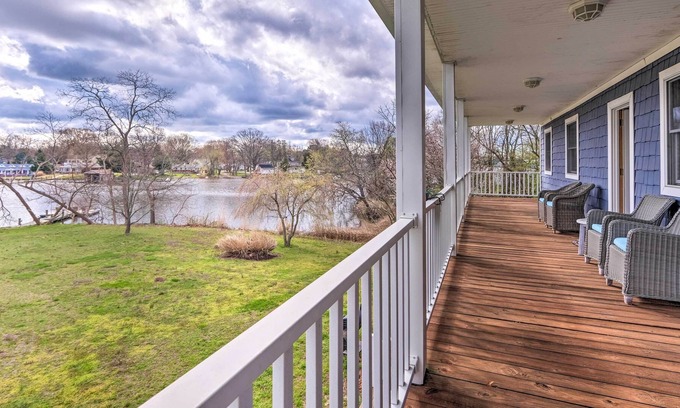Deale Casa | Chesapeake Bay Home: Dock, Decks & Fire Pit!