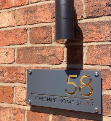 Crewe Casa | Cheshire Home Stays