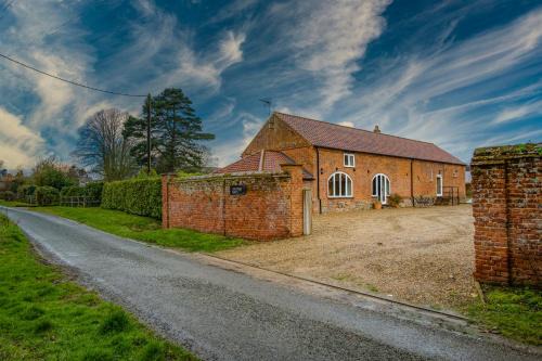 Aldborough Casa | Chestnut Barn, North Norfolk with private hot tub & close to beaches
