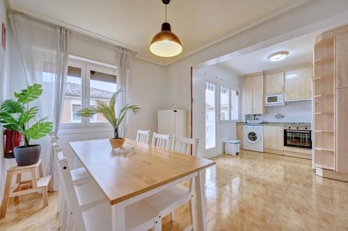 Haro Apartamento | Chestnut by clabao