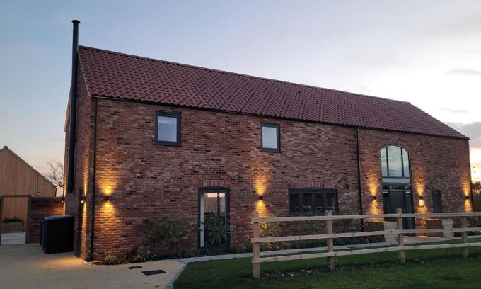 Dunholme Casa | Chestnut House, Ashlin Farm Barns