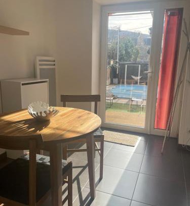 Millau Apartamento | Chez Ambre et Lulu - Appartement centre ville avec piscine