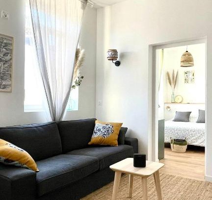 Saint-Amand-les-Eaux Apartamento | Chez Clement et Mathilde - T2 hyper centre tout équipé