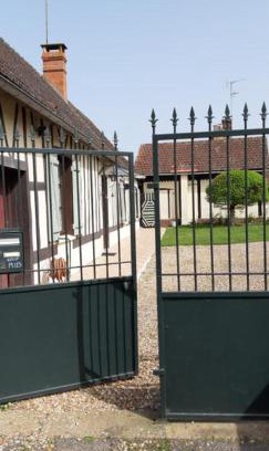 Francheville Casa | Chez Josie, chambre 18mCarre dans une longère Normande