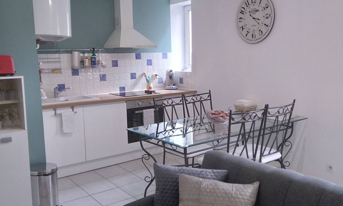 Perigueux Casa | Chez Lucia air-conditioned apartment