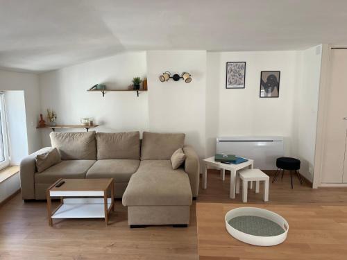 Verdun Apartamento | Chez Lucie&Pierre Appartement relaxant - Centre Ville Verdun - Géré par PrestaZen'Services