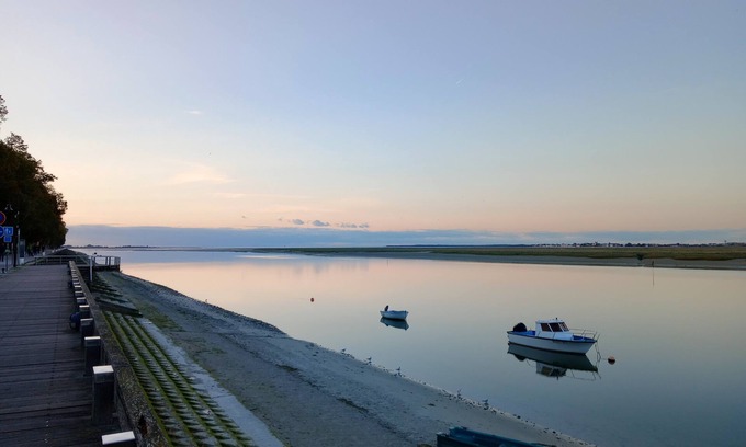 Moyenneville Casa | Chez Margaux comfortable fisherman's house facing the bay nearby shops