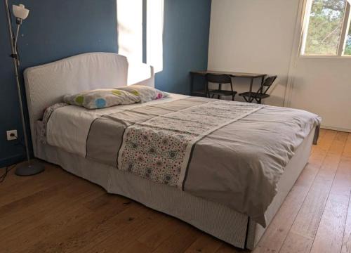 Le Cabot Casa | Chez Nicolas , 2 chambres de 17m carré et 9m carré, place de parking inclus dans résidence