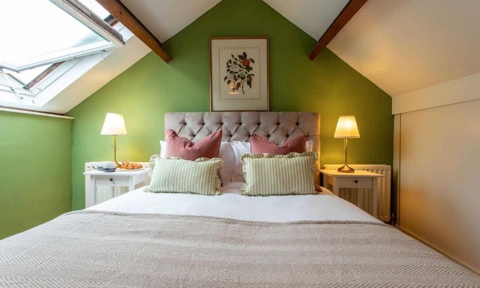 Bradford-on-Avon Apartamento | Chez Nous - central Maisonette - Bath Surrounds