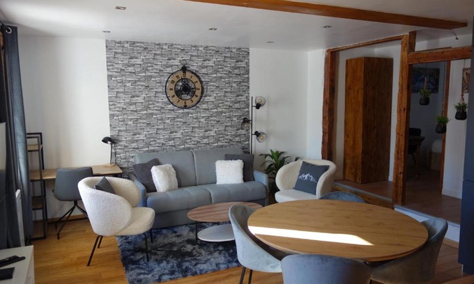 Briancon Apartamento | Chez petit Louis- Appart centre ville jusqu'à 6 personnes