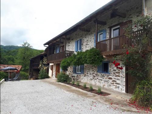 Chein-Dessus Casa | Chez Sagaret