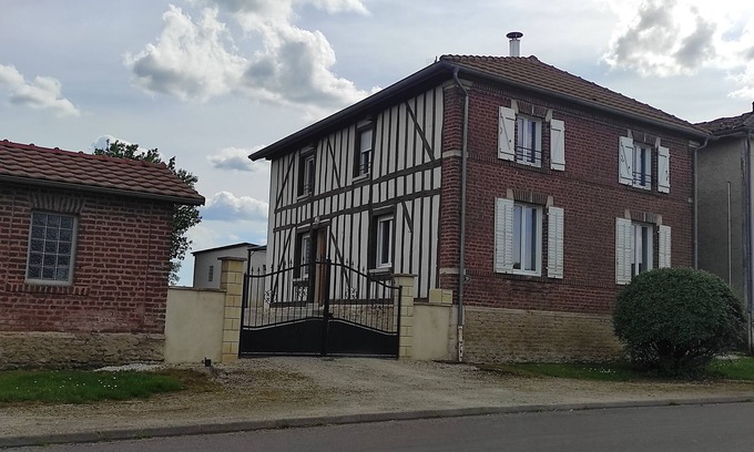Rives Dervoises Casa | Chez Suzanne - Maison à la Campagne 2-8 Pers