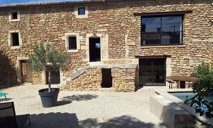Suze-la-Rousse Otro | Chez Vero & David Maison en Pierre Contemporaine
