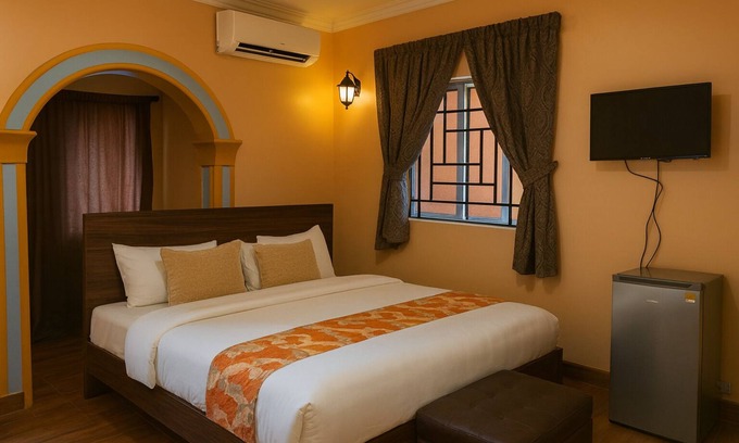 Oyo Casa | Chic 1-bedroom hotel in awesome Oyo Town- BoroBoro. COMFORTABLE