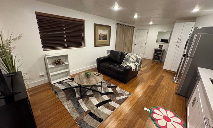 Pleasant Grove Apartamento | Chic 1-bedroom apartment in fabulous Pleasant Grove