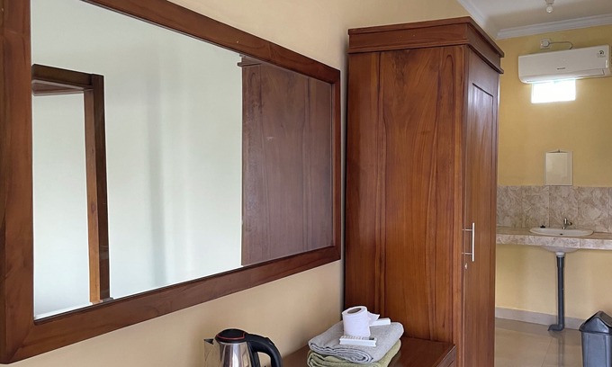 Kutuh Kaja Apartamento | Chic 1-bedroom apartment in charming Bali with WiFi, AC. Hot and cold water