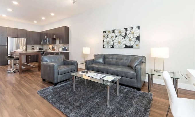Shoreline West Apartamento | Nuevo lujo 1BR | Centro de negocios | Downtown Mountain View por GLS