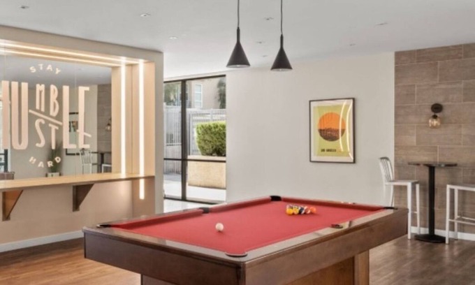 Van Nuys Apartamento | Chic 2-bedroom apartment with AC, WiFi in wonderful Los Angeles