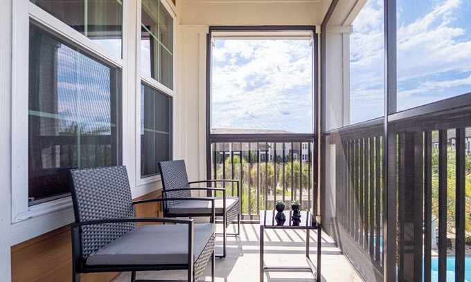 Southeast Orlando Apartamento | Chic 2-bedroom apartment in amazing Orlando with WiFi, AC, fitness room and pool